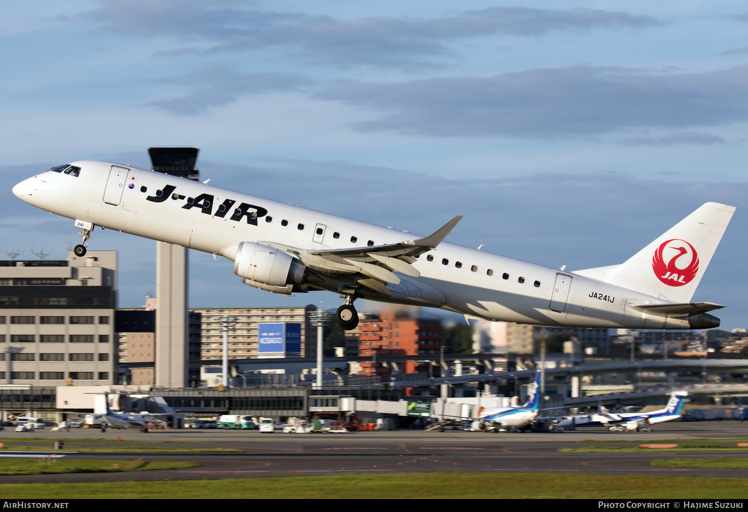 Aircraft Photo of JA241J | Embraer 190STD (ERJ-190-100STD) | J-Air | AirHistory.net #384009