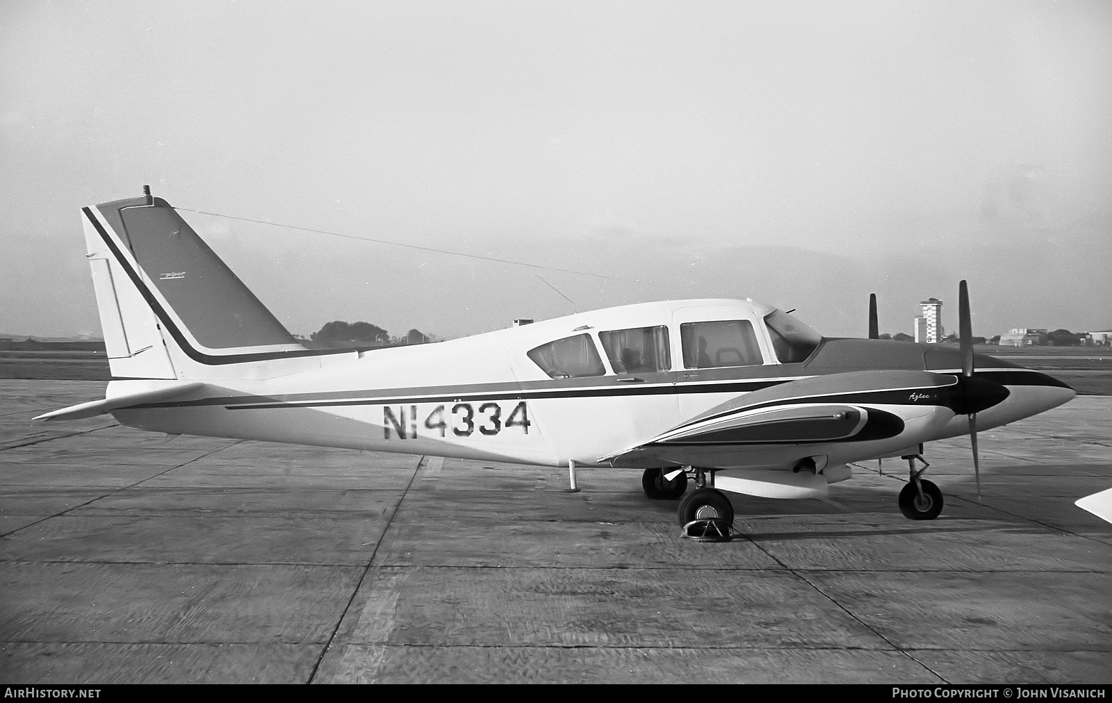 Aircraft Photo of N14334 | Piper PA-23-250 Aztec E | AirHistory.net #384179