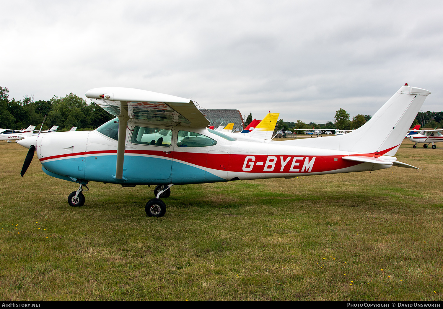 Aircraft Photo of G-BYEM | Cessna R182 Skylane RG | AirHistory.net #384423