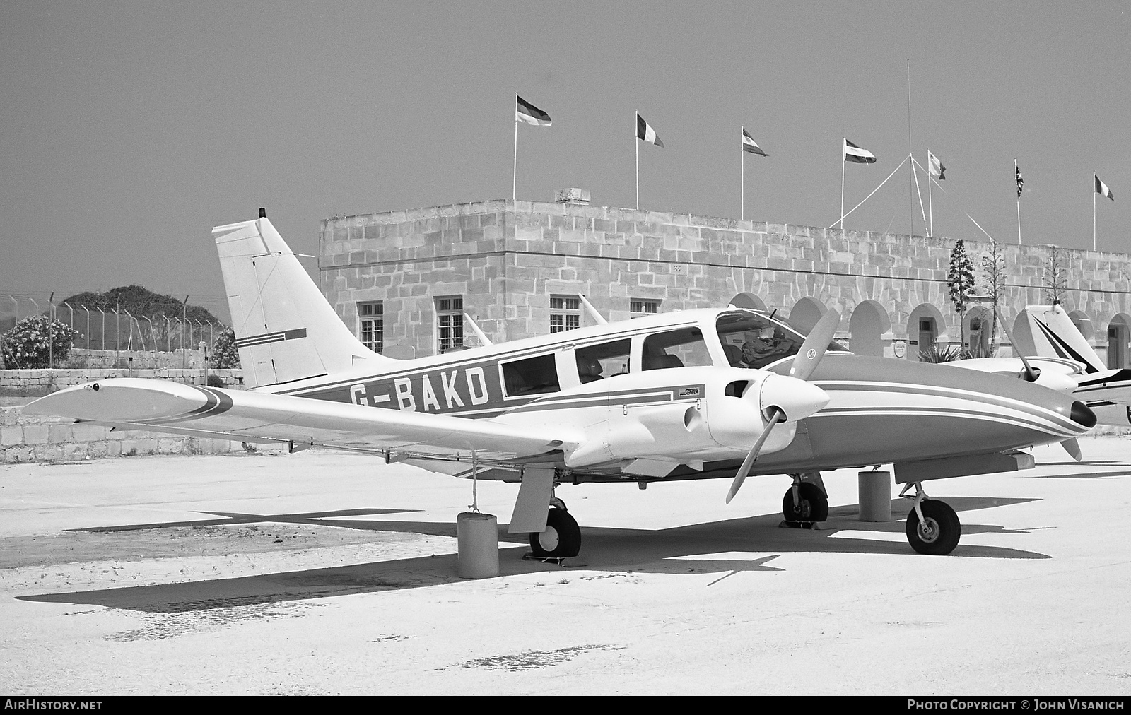 Aircraft Photo of G-BAKD | Piper PA-34-200 Seneca | AirHistory.net #384485