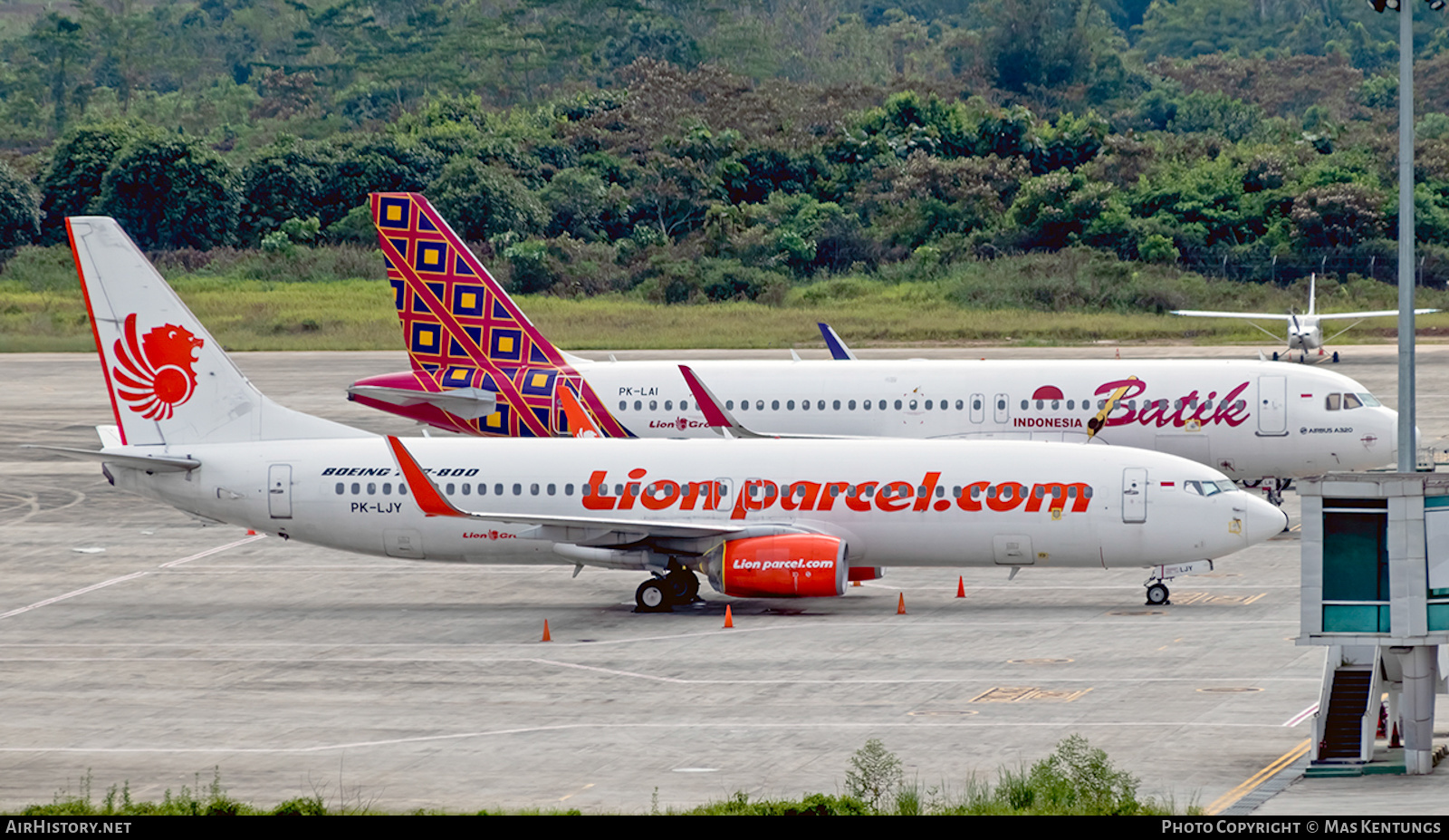 Aircraft Photo of PK-LJY | Boeing 737-8GP | Lion Parcel | AirHistory.net #384493