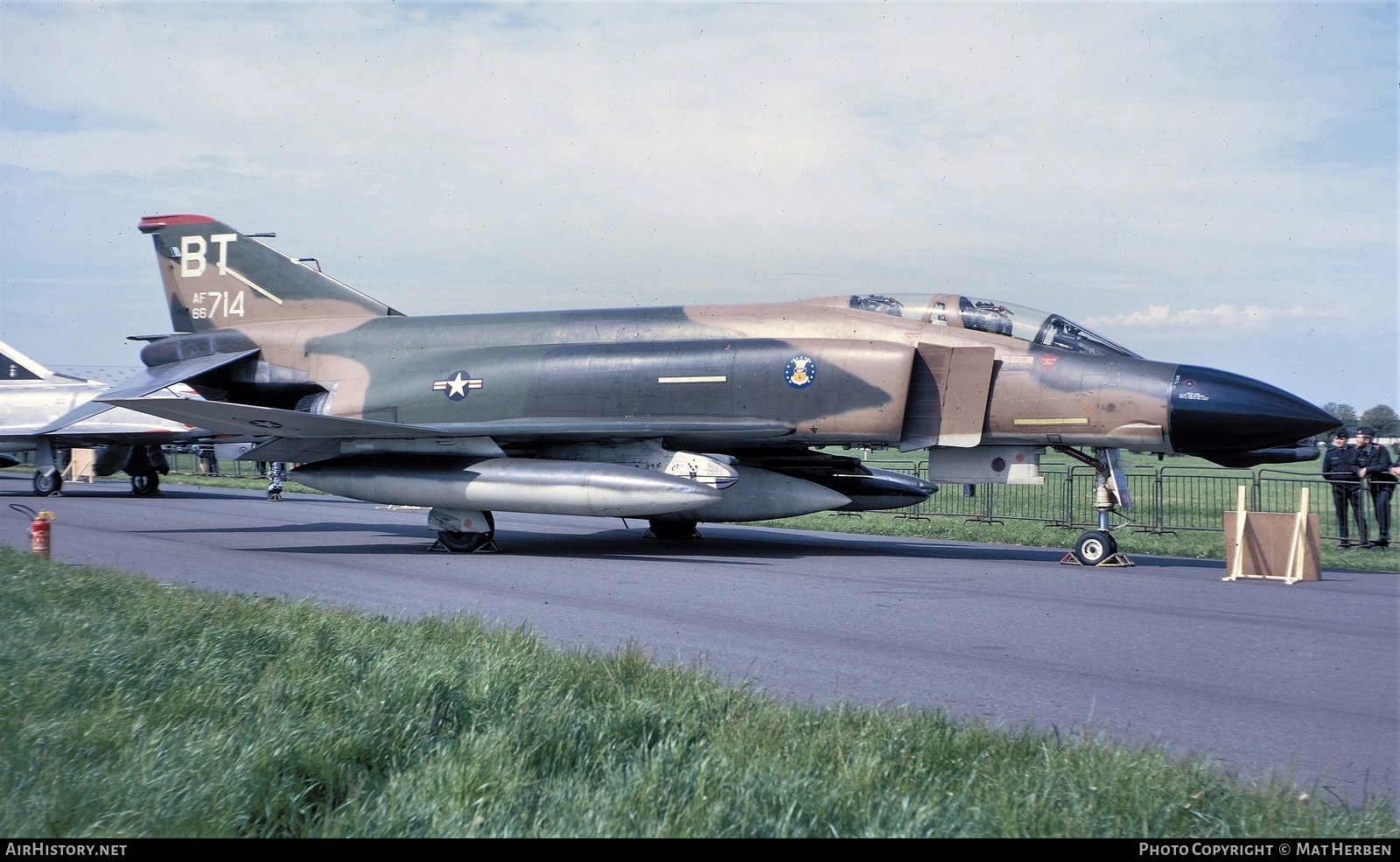 Aircraft Photo of 66-7714 / AF66-714 | McDonnell Douglas F-4D Phantom II | USA - Air Force | AirHistory.net #384512