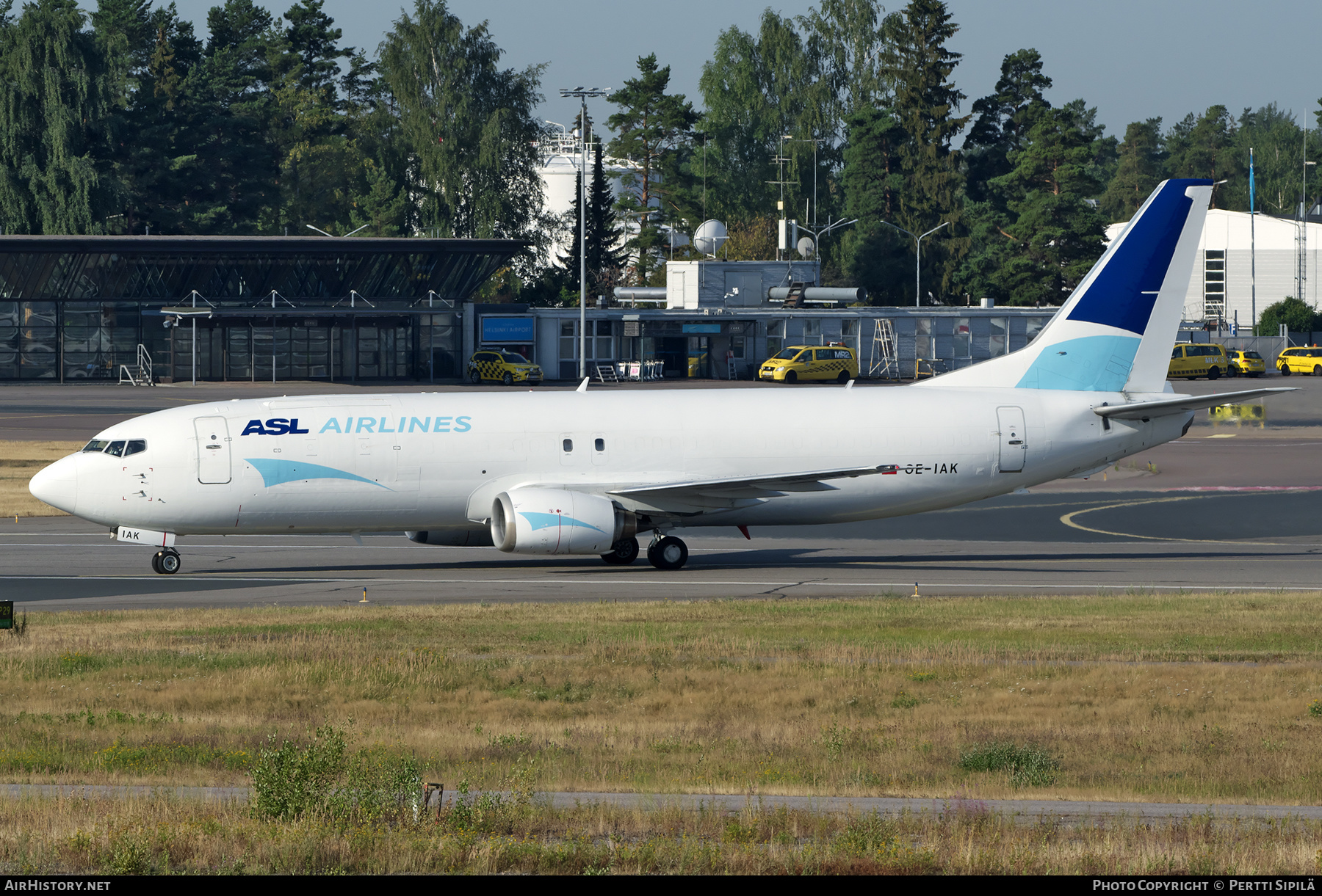 Aircraft Photo of OE-IAK | Boeing 737-4Q8(SF) | ASL Airlines | AirHistory.net #384528