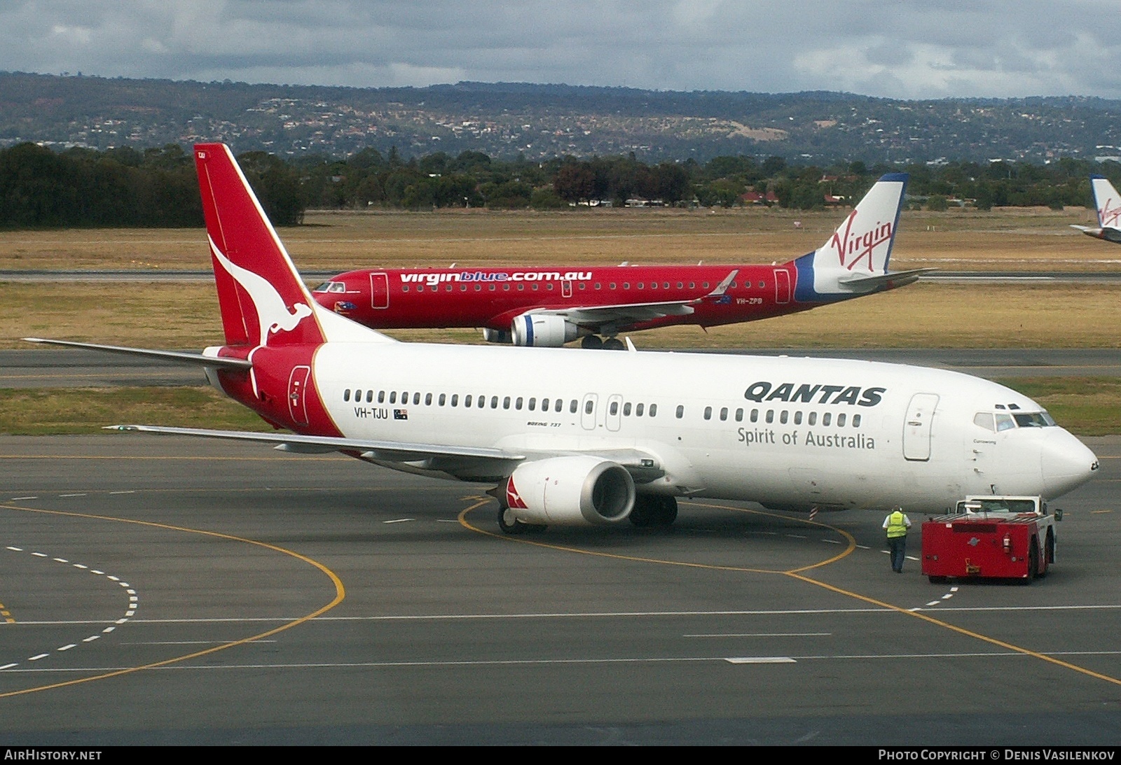 Aircraft Photo of VH-TJU | Boeing 737-476 | Qantas | AirHistory.net #384597