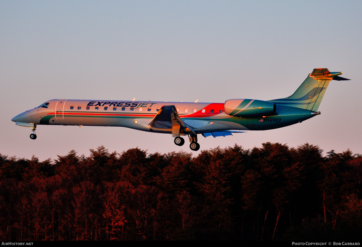 Aircraft Photo of N14907 | Embraer ERJ-145LR (EMB-145LR) | ExpressJet Airlines | AirHistory.net #384609