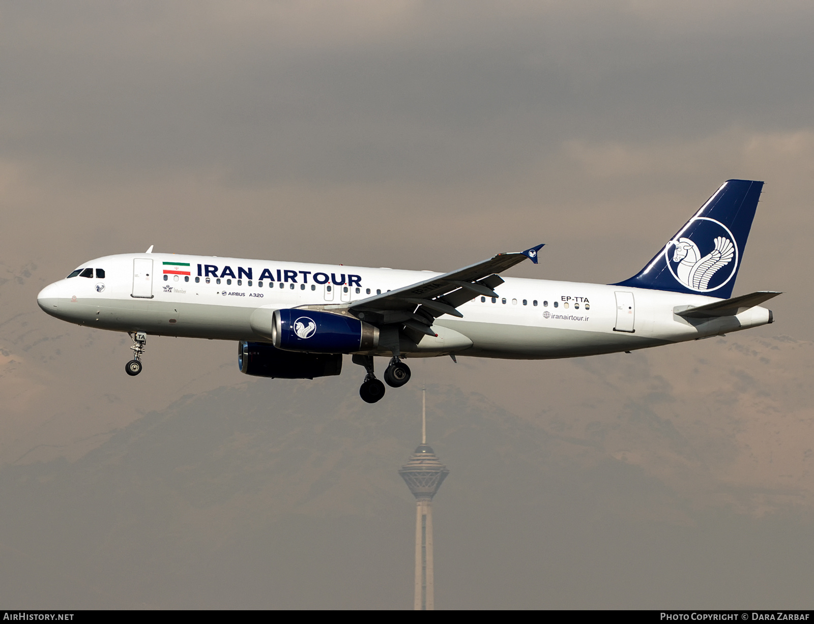 Aircraft Photo of EP-TTA | Airbus A320-231 | Iran AirTour Airlines | AirHistory.net #384641