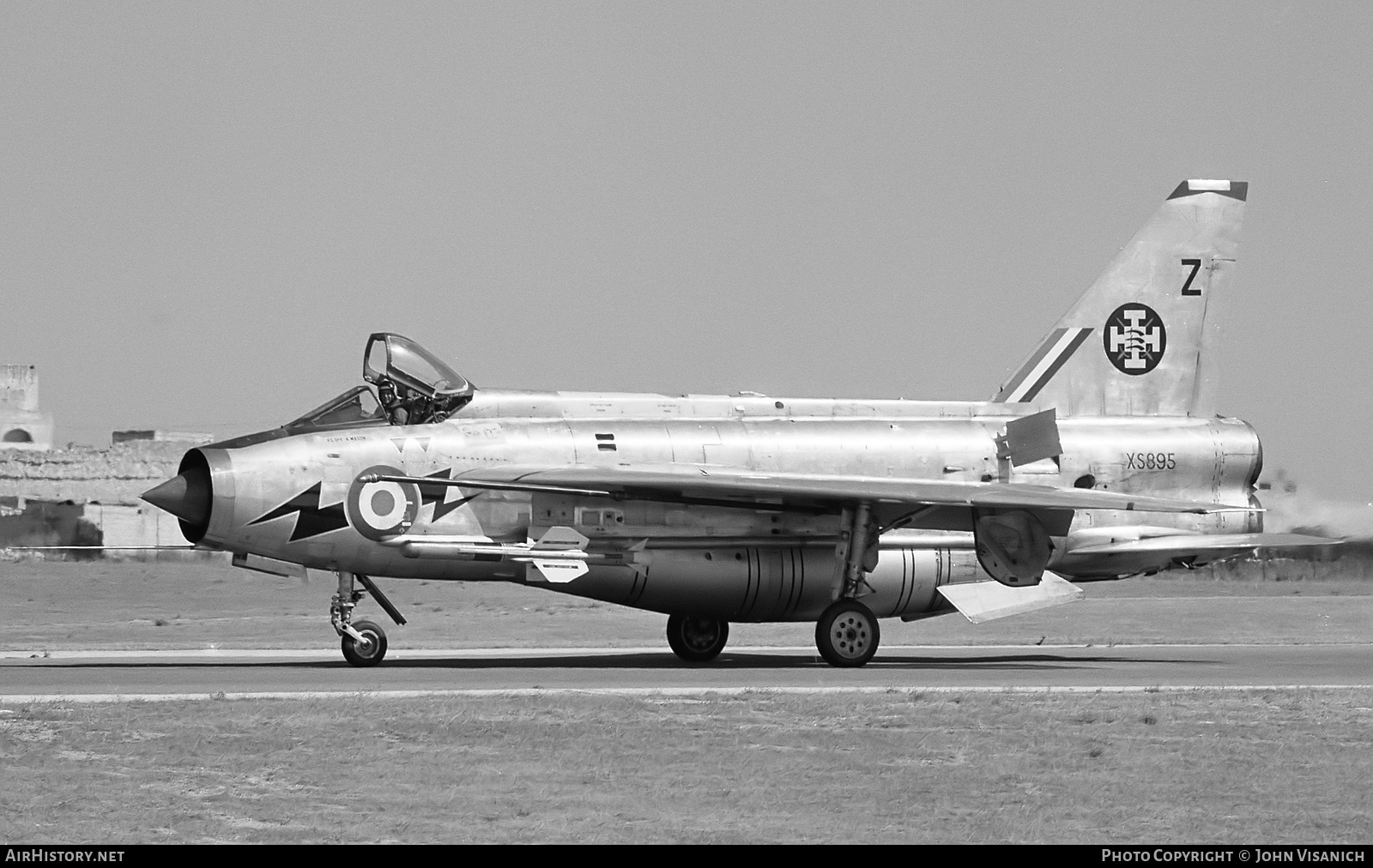 Aircraft Photo of XS895 | English Electric Lightning F6 | UK - Air Force | AirHistory.net #384723