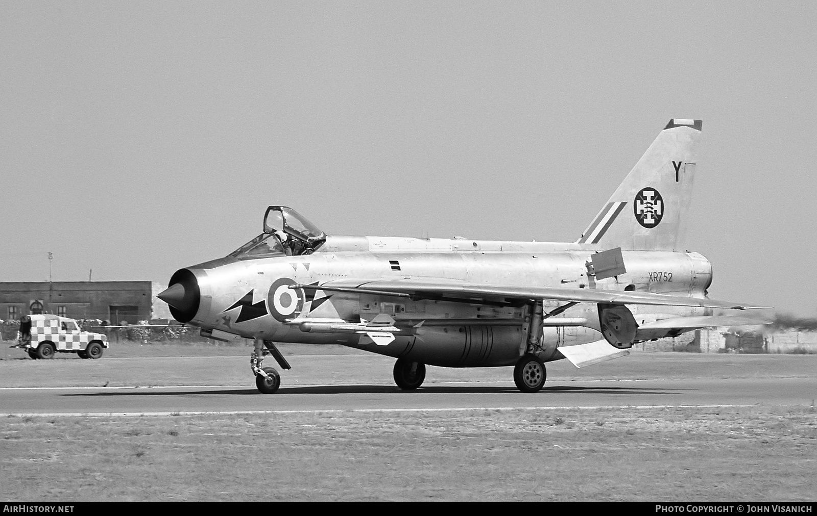 Aircraft Photo of XR752 | English Electric Lightning F6 | UK - Air Force | AirHistory.net #384741