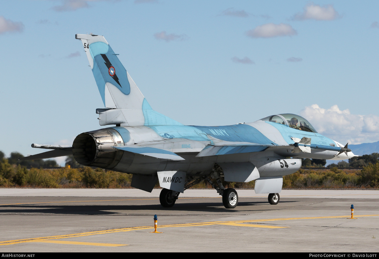 Aircraft Photo of 900945 | General Dynamics F-16A Fighting Falcon | USA - Navy | AirHistory.net #384773