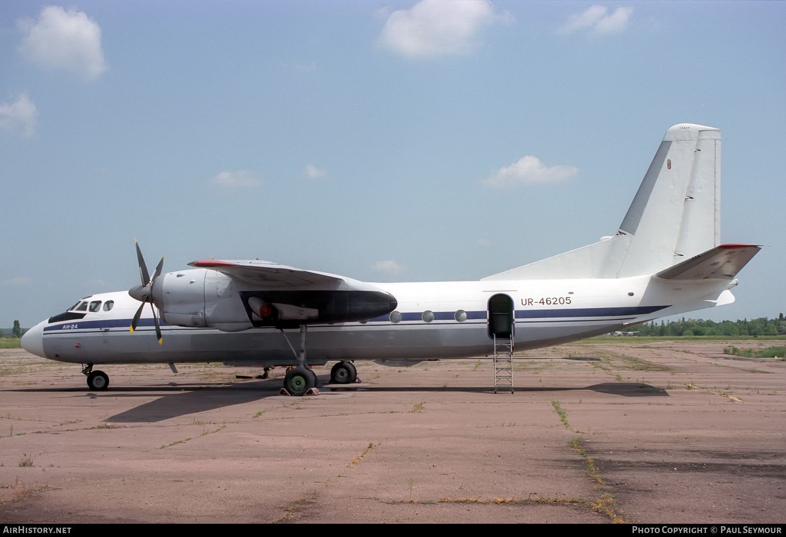 Aircraft Photo of UR-46205 | Antonov An-24B | AirHistory.net #384774