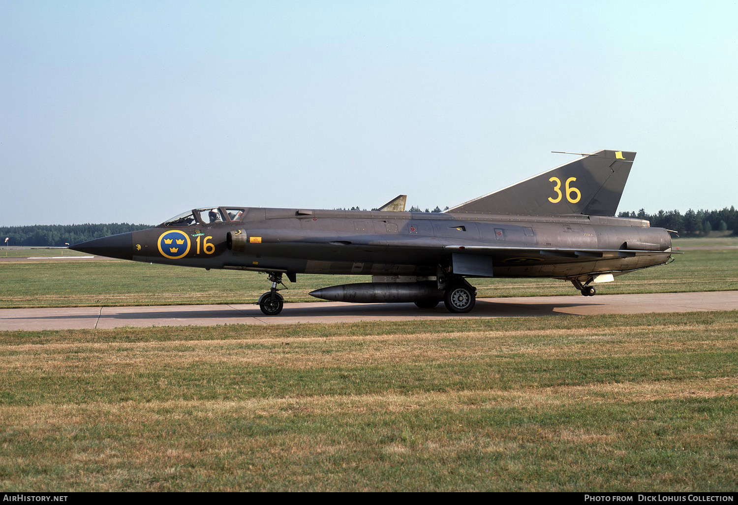 Aircraft Photo of 35069 | Saab J35A Draken | Sweden - Air Force | AirHistory.net #384812