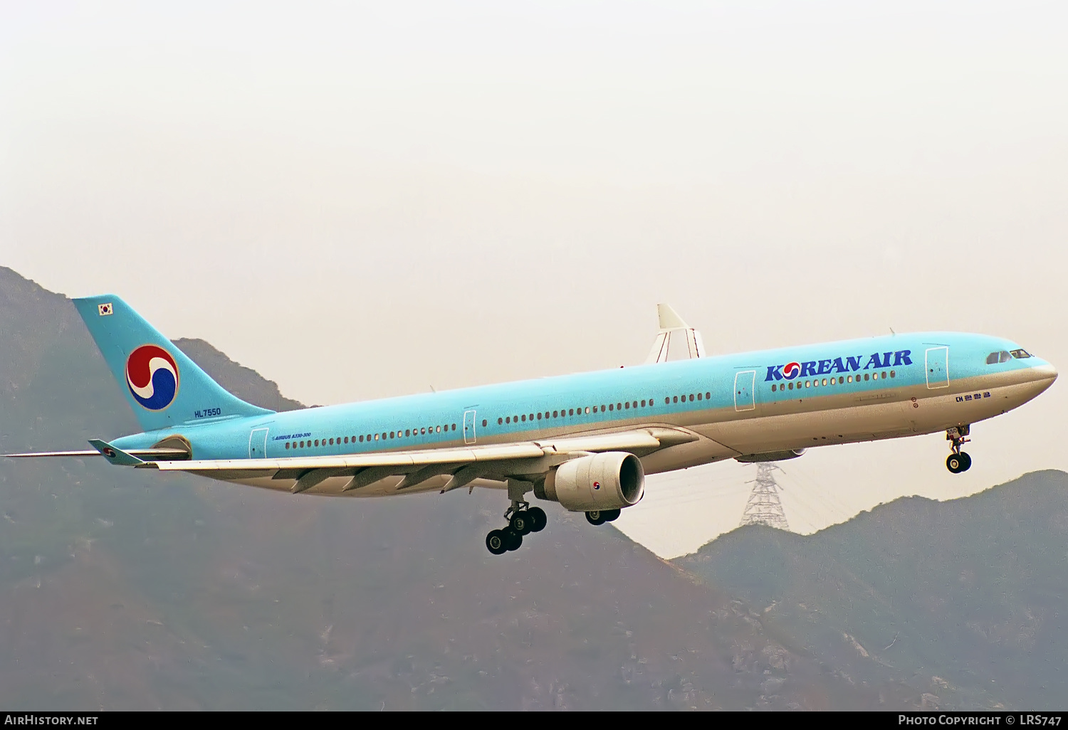 Aircraft Photo of HL7550 | Airbus A330-322 | Korean Air | AirHistory.net #384841