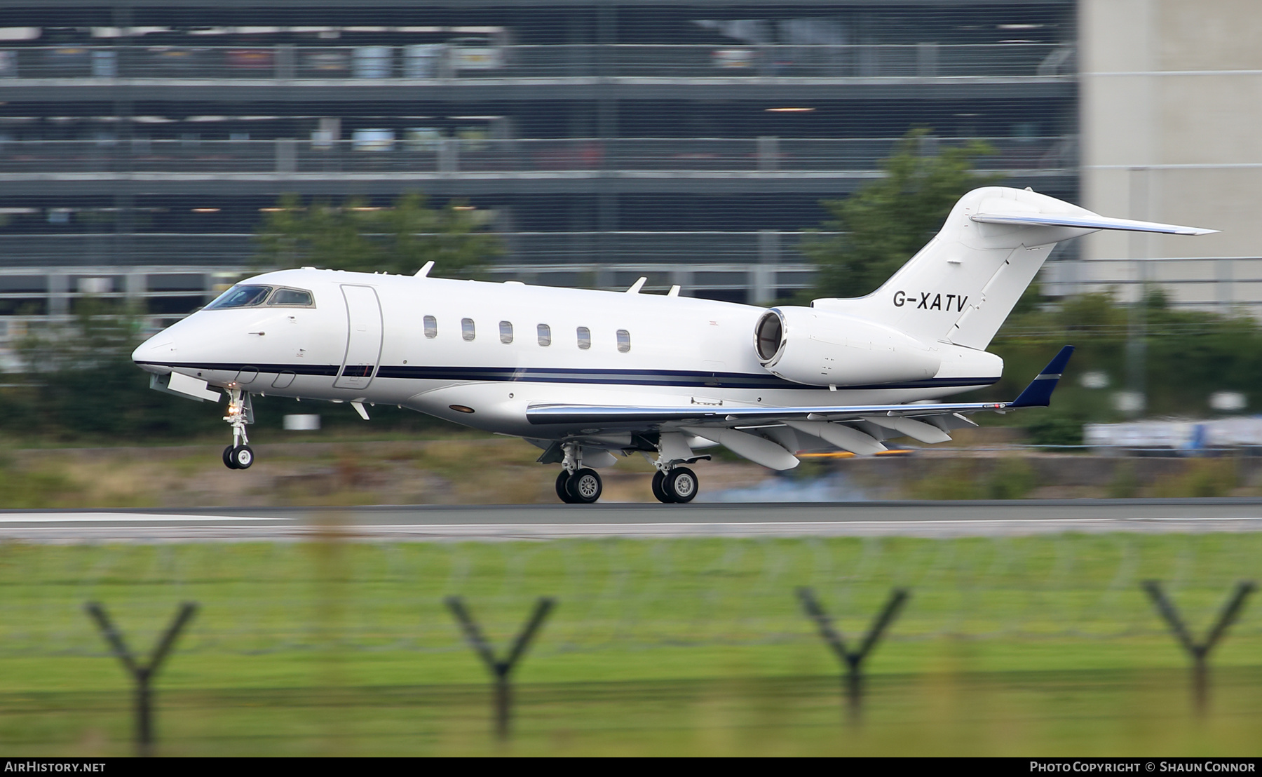 Aircraft Photo of G-XATV | Bombardier Challenger 300 (BD-100-1A10) | AirHistory.net #384857