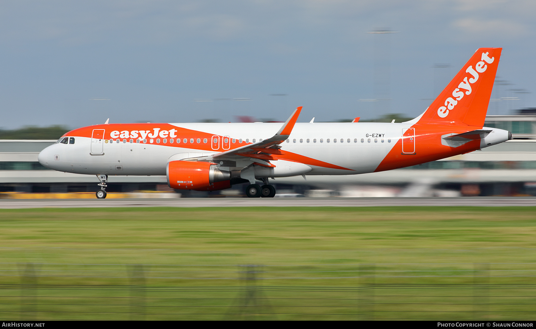 Aircraft Photo of G-EZWY | Airbus A320-214 | EasyJet | AirHistory.net #384868