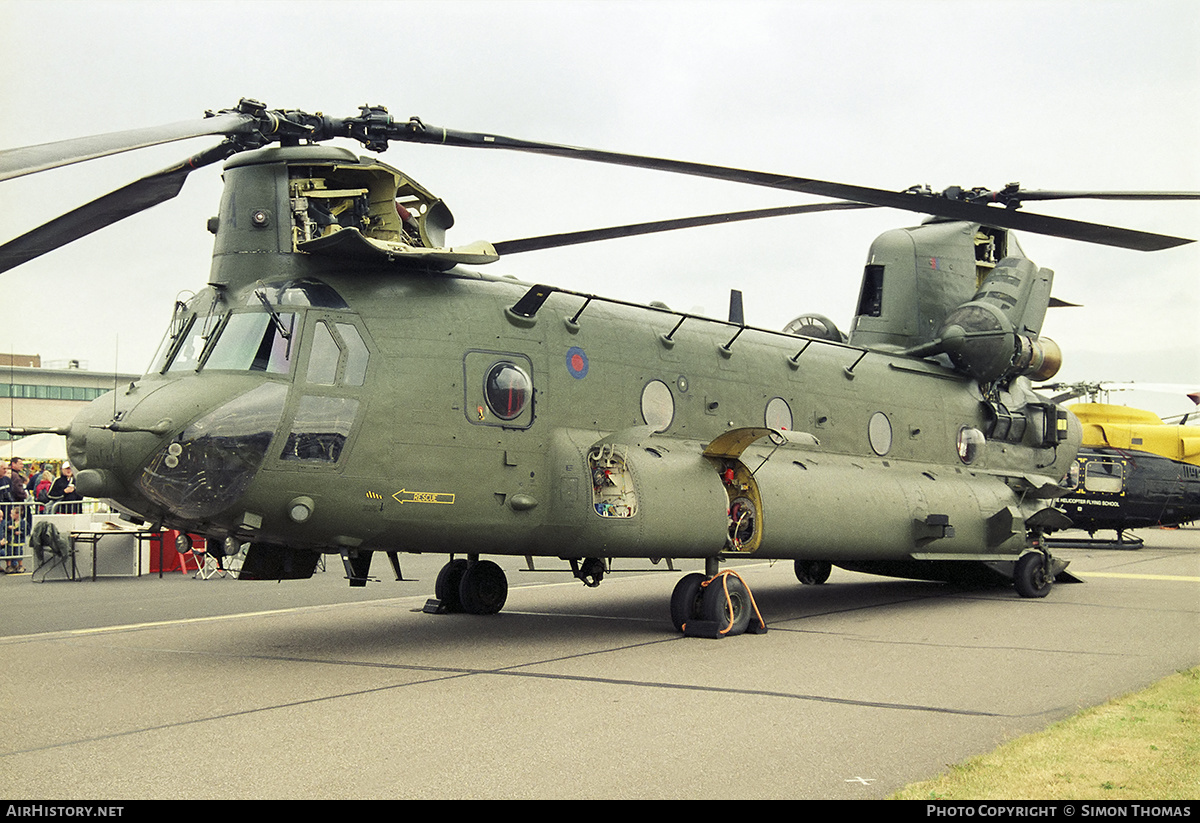 Aircraft Photo of ZA711 | Boeing Chinook HC2 (352) | UK - Air Force | AirHistory.net #385127