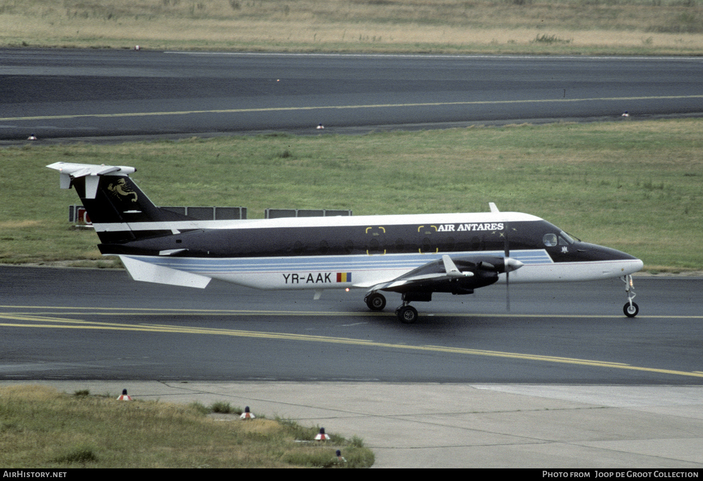 Aircraft Photo of YR-AAK | Beech 1900D | Air Antares | AirHistory.net #385151