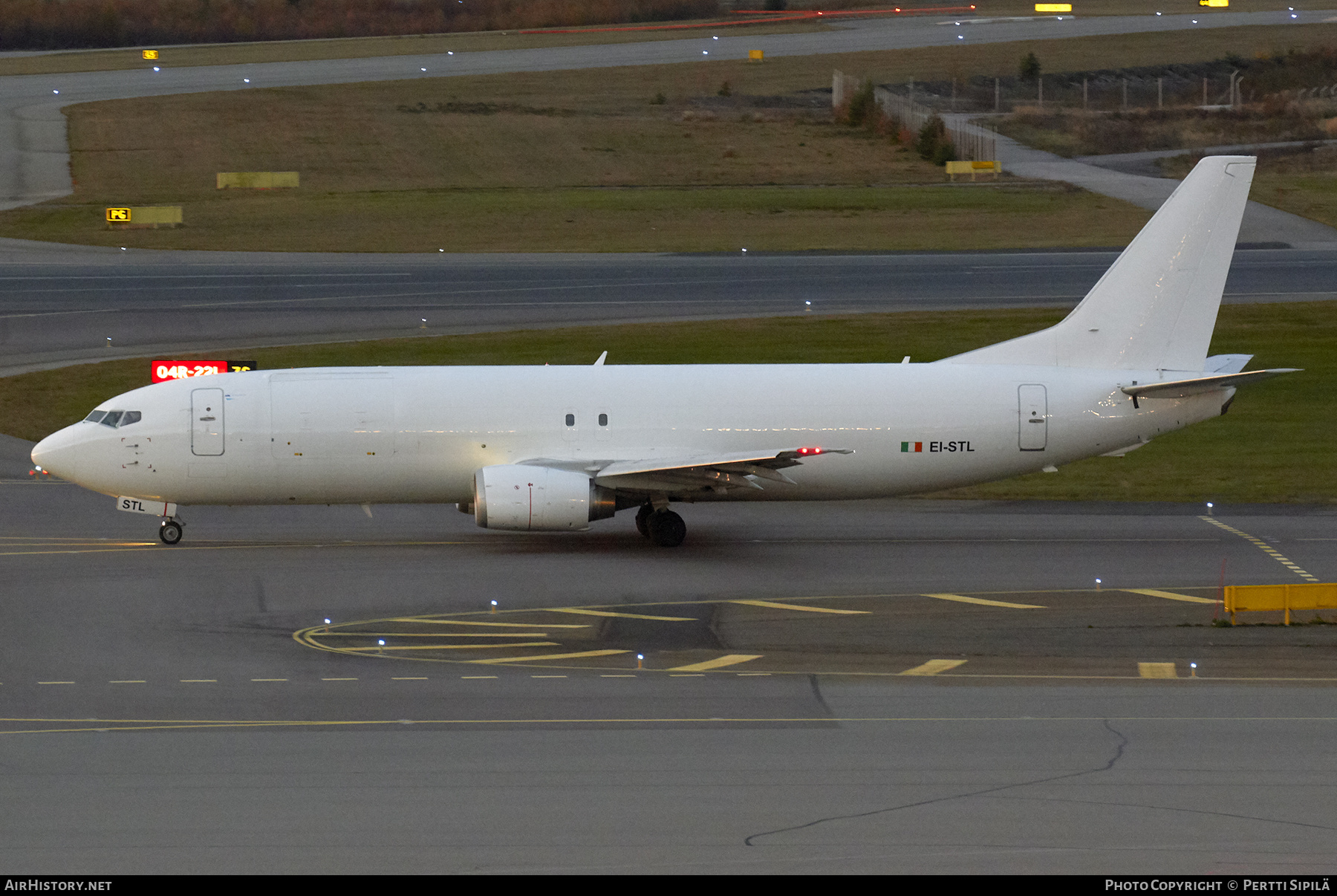 Aircraft Photo of EI-STL | Boeing 737-42C(SF) | ASL Airlines | AirHistory.net #385161