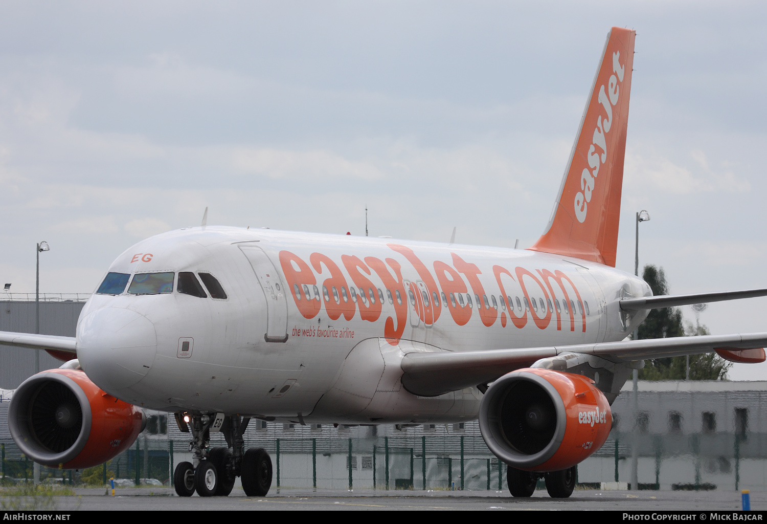 Aircraft Photo of G-EZEG | Airbus A319-111 | EasyJet | AirHistory.net #385177