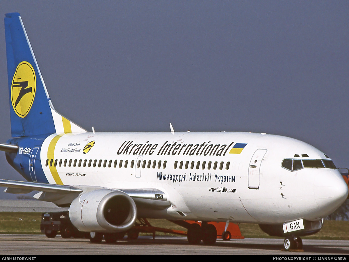 Aircraft Photo of UR-GAN | Boeing 737-36N | Ukraine International Airlines | AirHistory.net #385224