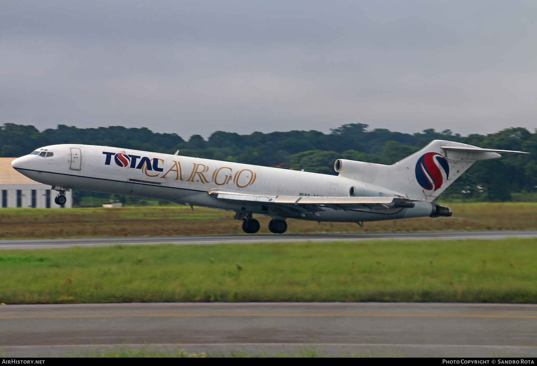 Aircraft Photo of PR-TTW | Boeing 727-225/Adv(F) | Total Linhas Aéreas Cargo | AirHistory.net #385273