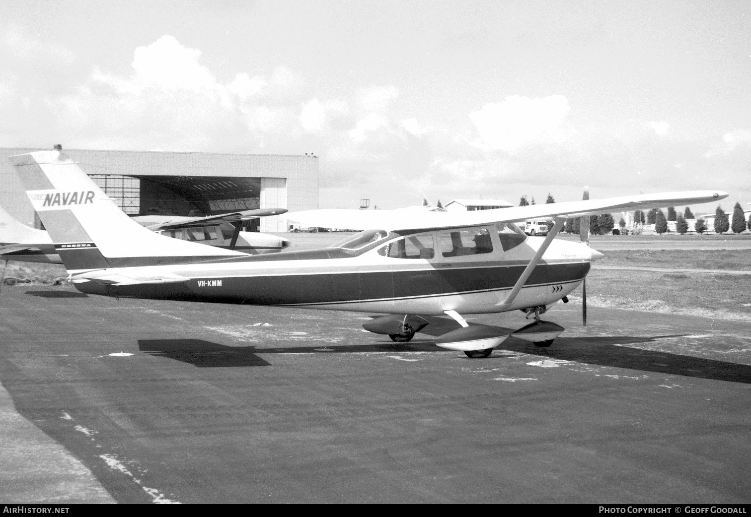 Aircraft Photo of VH-KMM | Cessna 182H Skylane | Navair | AirHistory.net #385279