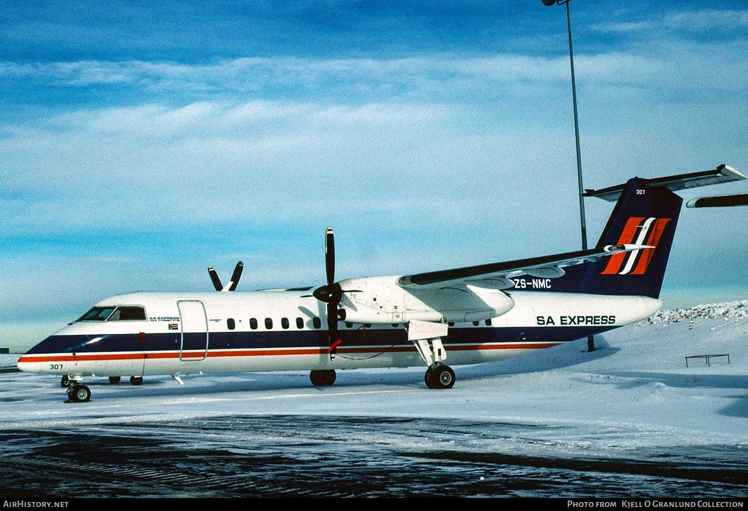 Aircraft Photo of ZS-NMC | De Havilland Canada DHC-8-315 Dash 8 | South African Express Airways - SA Express | AirHistory.net #385318
