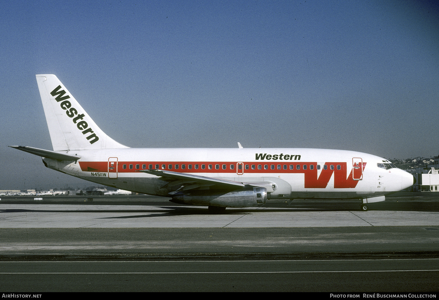 Aircraft Photo of N4511W | Boeing 737-247 | Western Airlines | AirHistory.net #385324