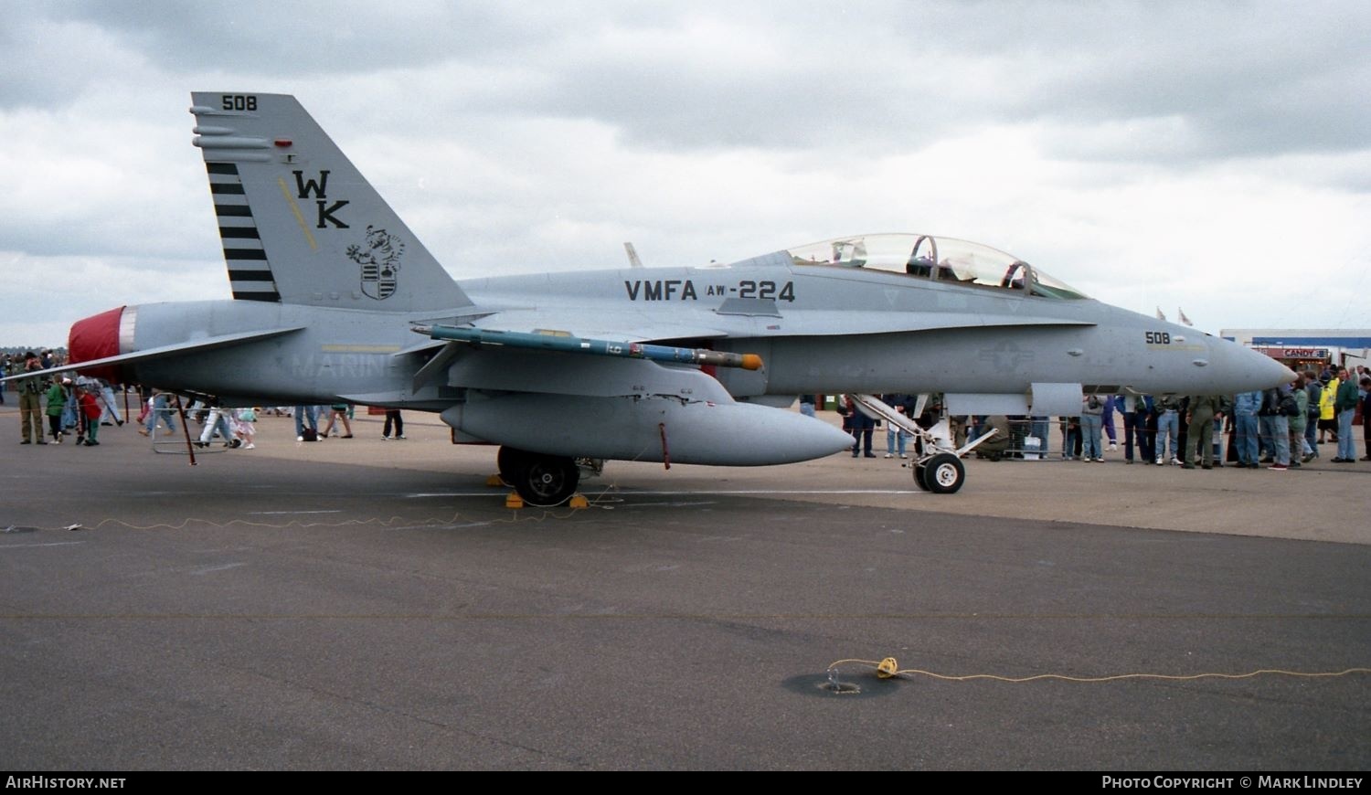 Aircraft Photo of 164880 | McDonnell Douglas F/A-18D Hornet | USA - Marines | AirHistory.net #385424