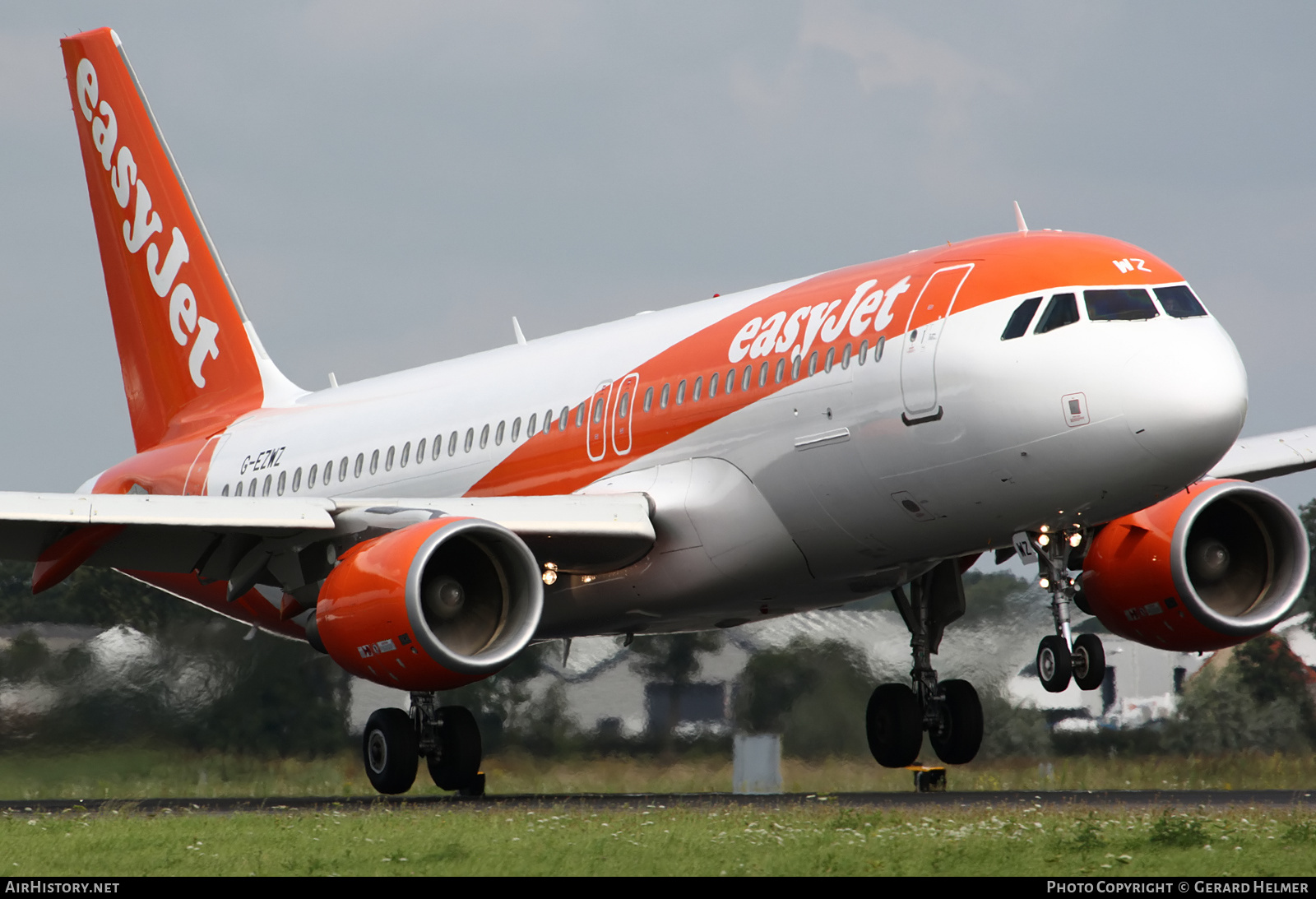 Aircraft Photo of G-EZWZ | Airbus A320-214 | EasyJet | AirHistory.net #385526