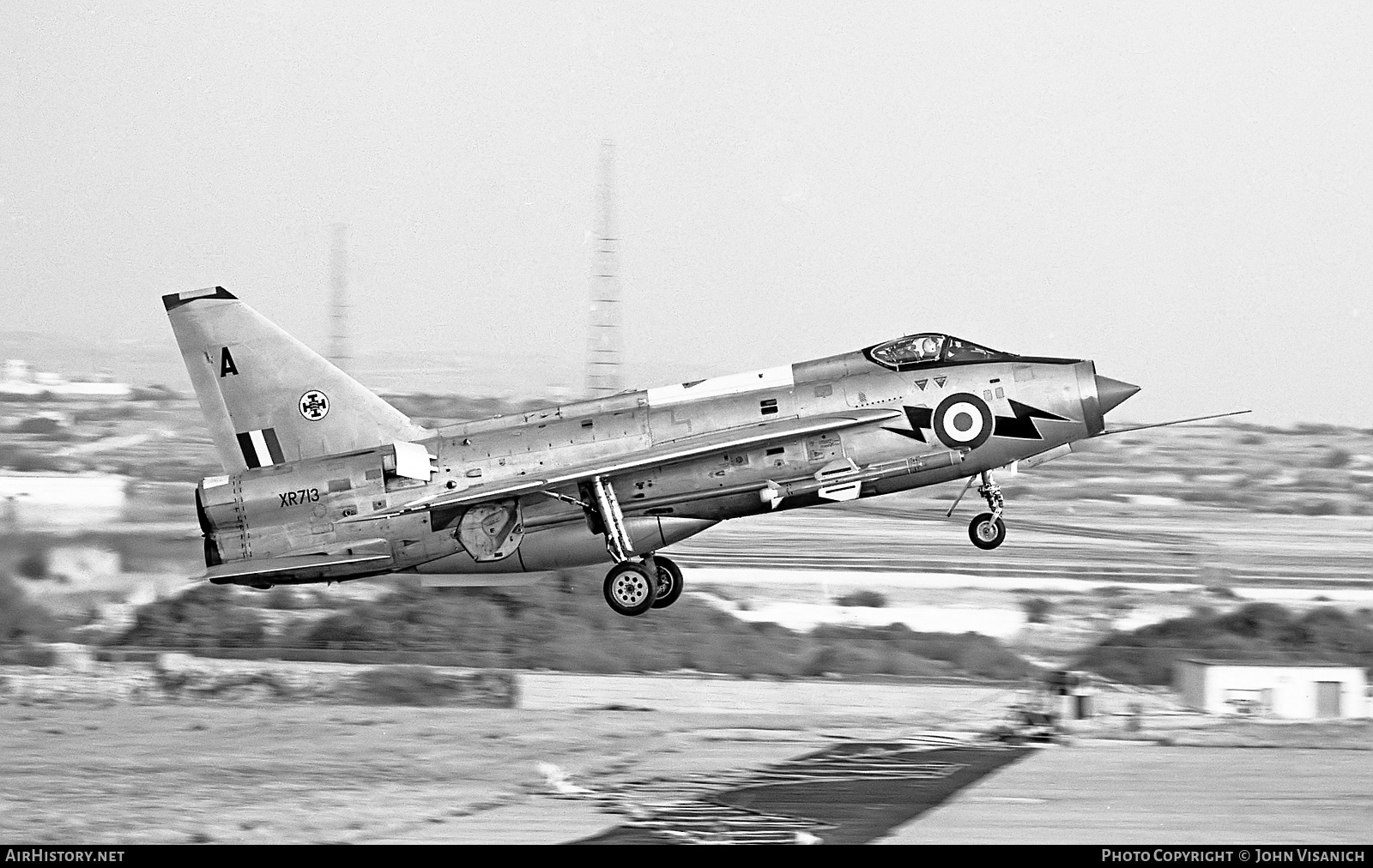 Aircraft Photo of XR713 | English Electric Lightning F3 | UK - Air Force | AirHistory.net #385611