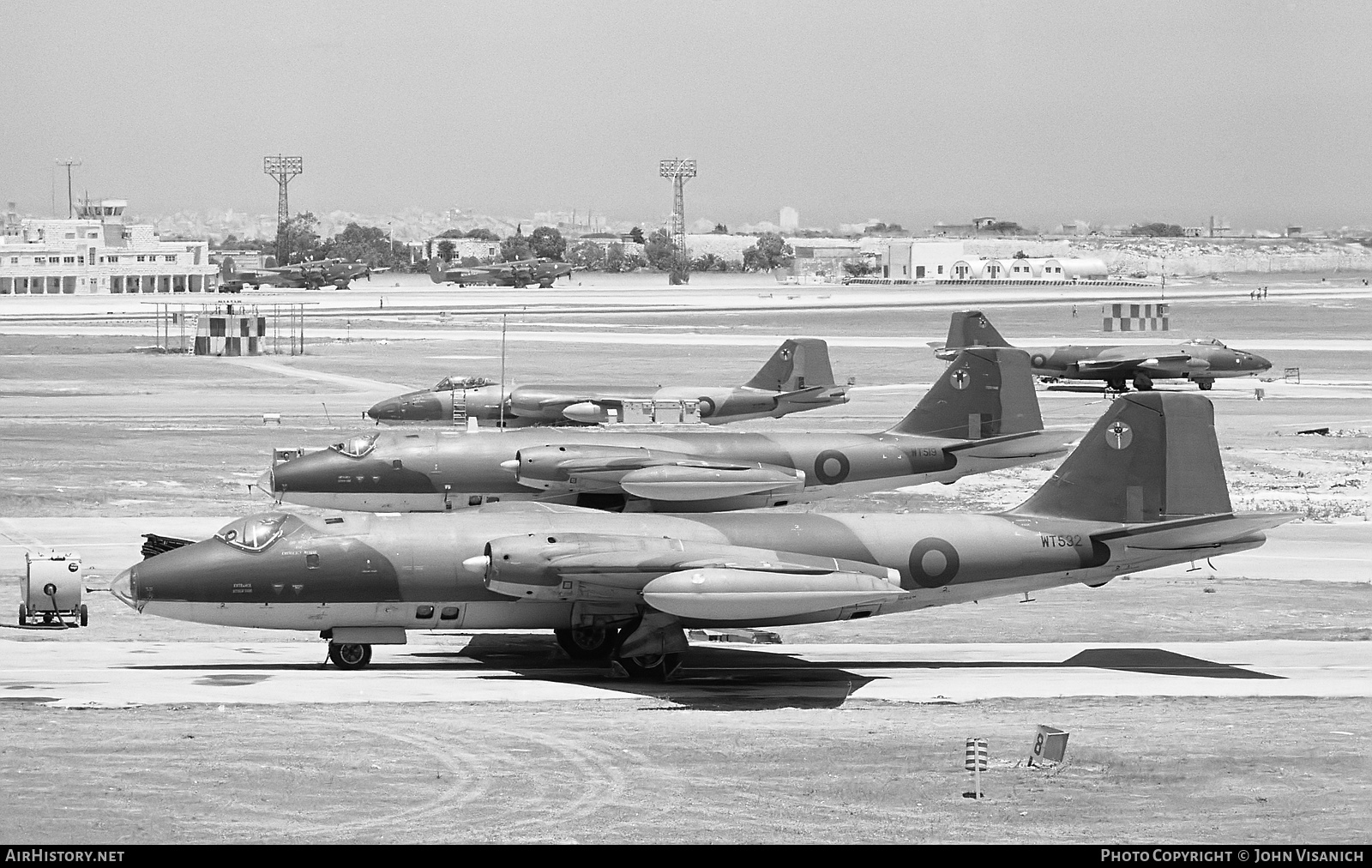 Aircraft Photo of WT532 | English Electric Canberra PR7 | UK - Air Force | AirHistory.net #385614