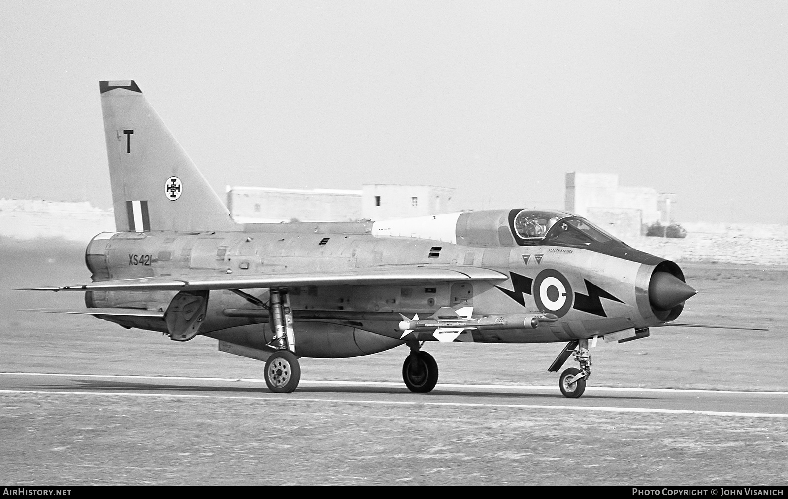 Aircraft Photo of XS421 | English Electric Lightning T5 | UK - Air Force | AirHistory.net #385618