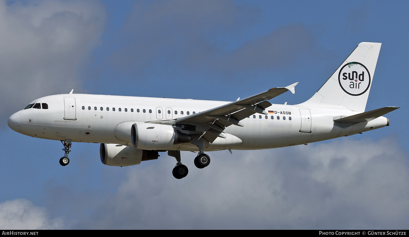 Aircraft Photo of D-ASSB | Airbus A319-112 | Sundair | AirHistory.net #385652