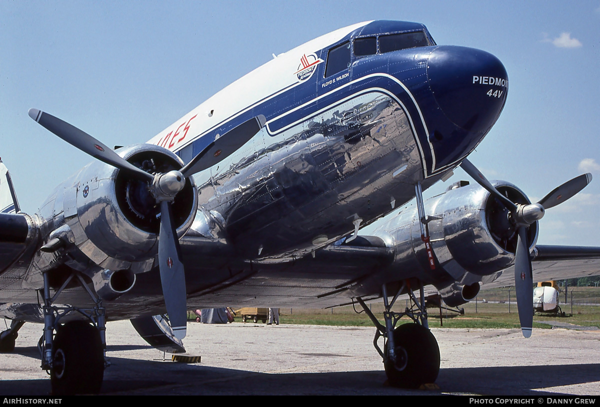 Aircraft Photo of N44V | Douglas DC-3(C) | Piedmont Airlines | AirHistory.net #385682