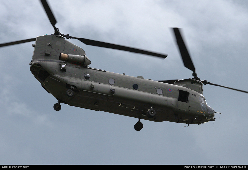 Aircraft Photo of ZA718 | Boeing Vertol Chinook HC2 | UK - Air Force | AirHistory.net #385731