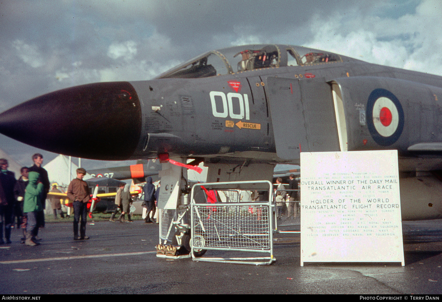 Aircraft Photo of XT859 | McDonnell Douglas F-4K Phantom FG1 | UK - Navy | AirHistory.net #385871