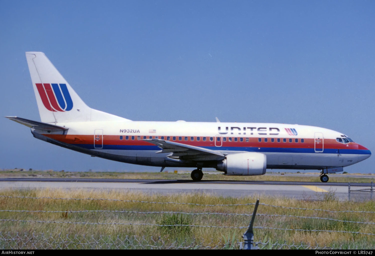 Aircraft Photo of N932UA | Boeing 737-522 | United Airlines | AirHistory.net #385935
