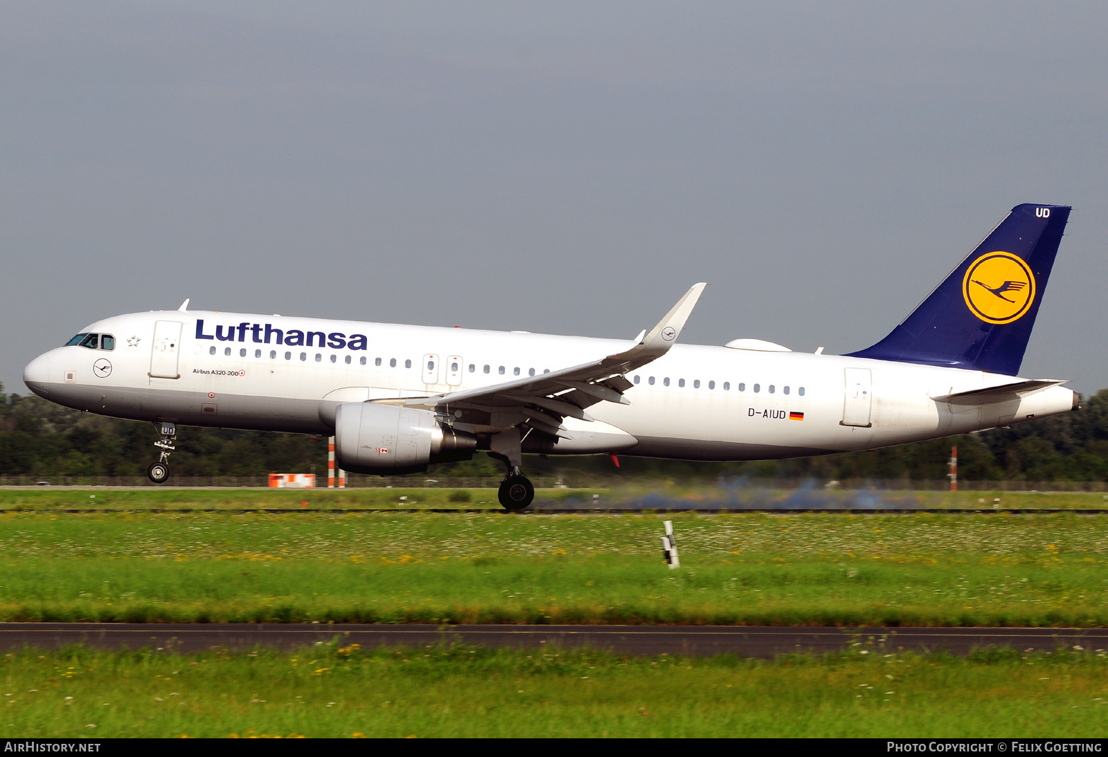 Aircraft Photo of D-AIUD | Airbus A320-214 | Lufthansa | AirHistory.net #385975