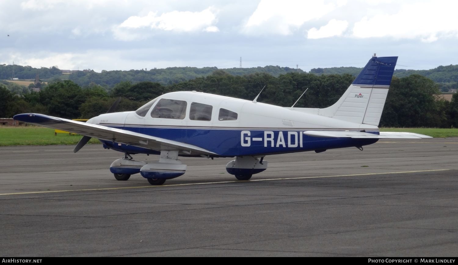 Aircraft Photo of G-RADI | Piper PA-28-181 Archer II | AirHistory.net #386081