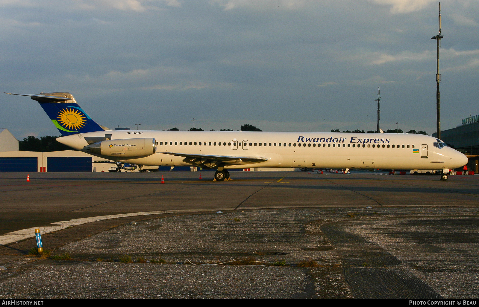 Aircraft Photo of 3D-MDJ | McDonnell Douglas MD-82 (DC-9-82) | Rwandair Express | AirHistory.net #386159