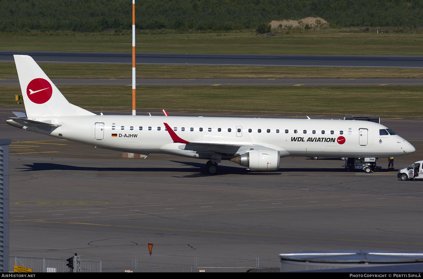 Aircraft Photo of D-AJHW | Embraer 190LR (ERJ-190-100LR) | WDL Aviation | AirHistory.net #386179
