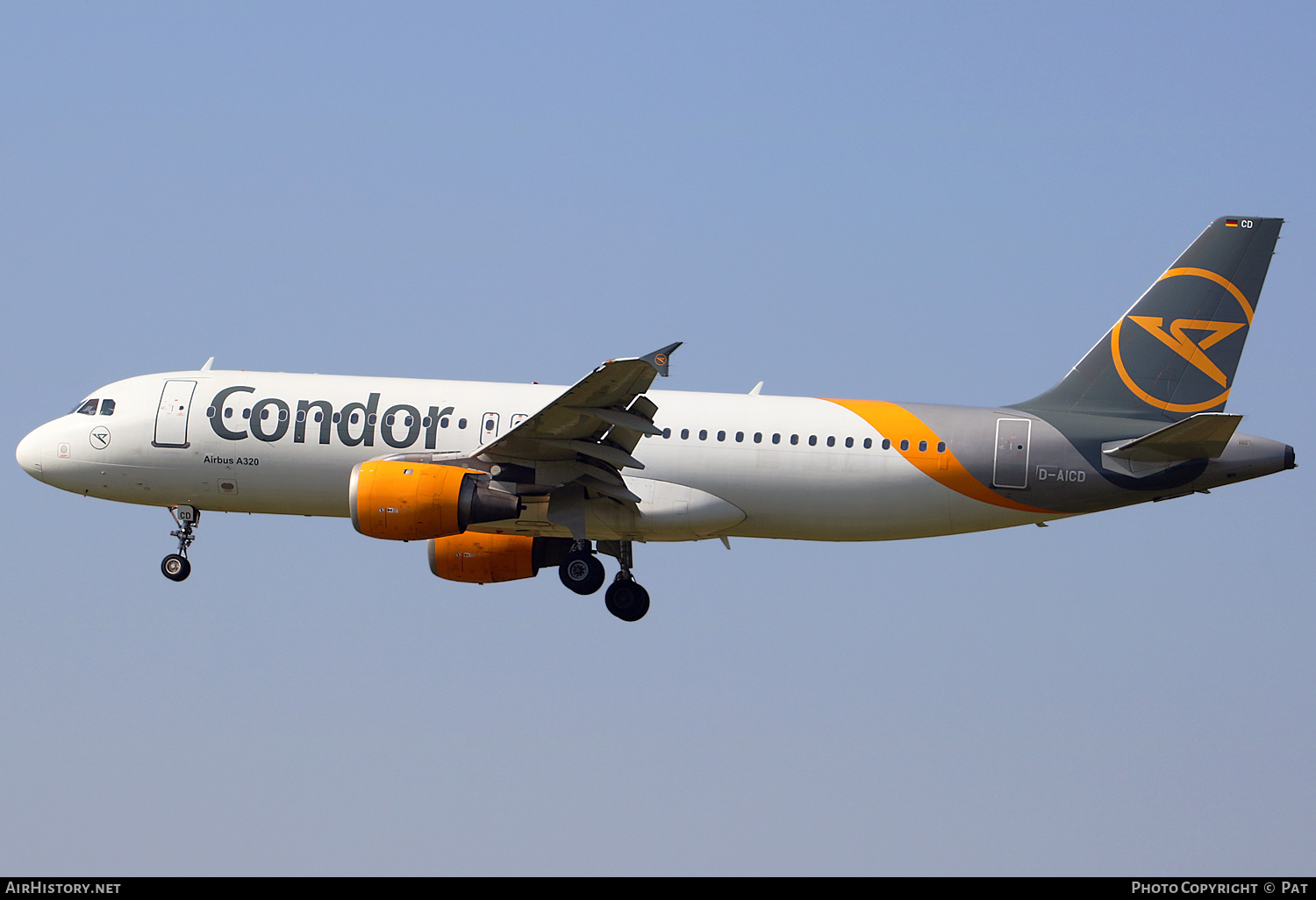 Aircraft Photo of D-AICD | Airbus A320-212 | Condor Flugdienst | AirHistory.net #386259