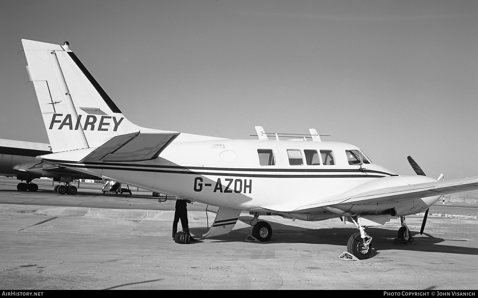 Aircraft Photo of G-AZOH | Beech 65-B80 Queen Air | Fairey Aviation | AirHistory.net #386334