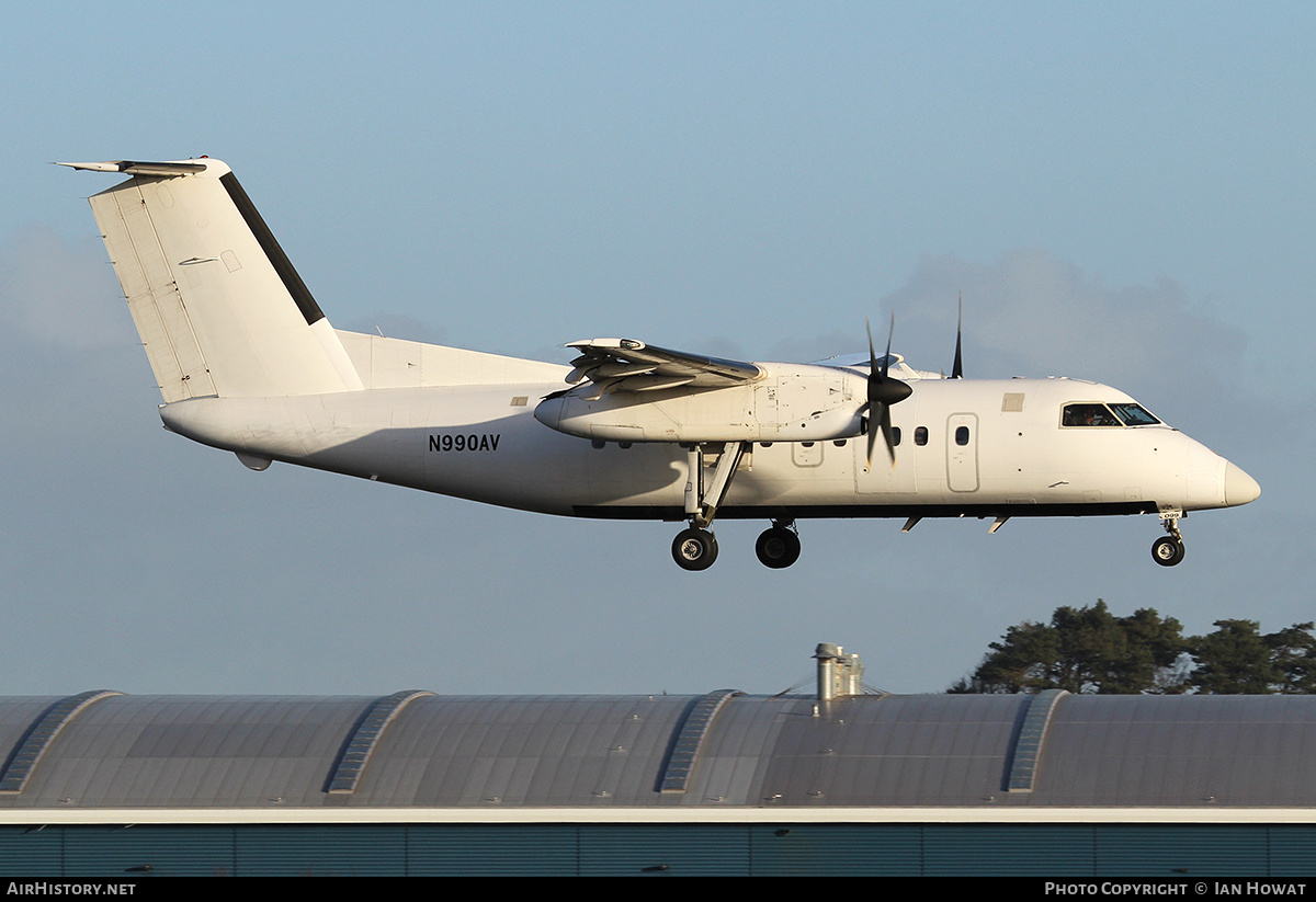 Aircraft Photo of N990AV | De Havilland Canada DHC-8-102 Dash 8 | AirHistory.net #386467