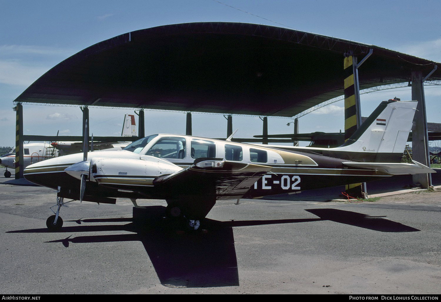 Aircraft Photo of TE-02 | Beech 58 Baron | Paraguay - Army | AirHistory.net #386713