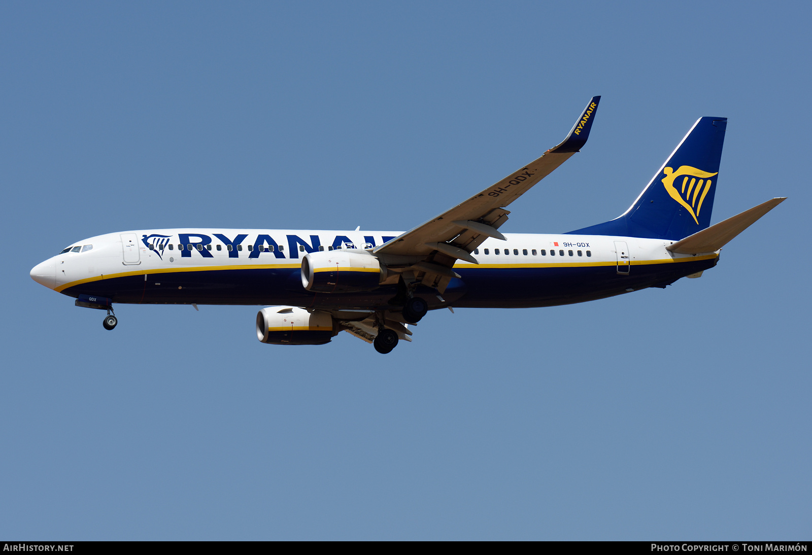 Aircraft Photo of 9H-QDX | Boeing 737-800 | Ryanair | AirHistory.net #386717