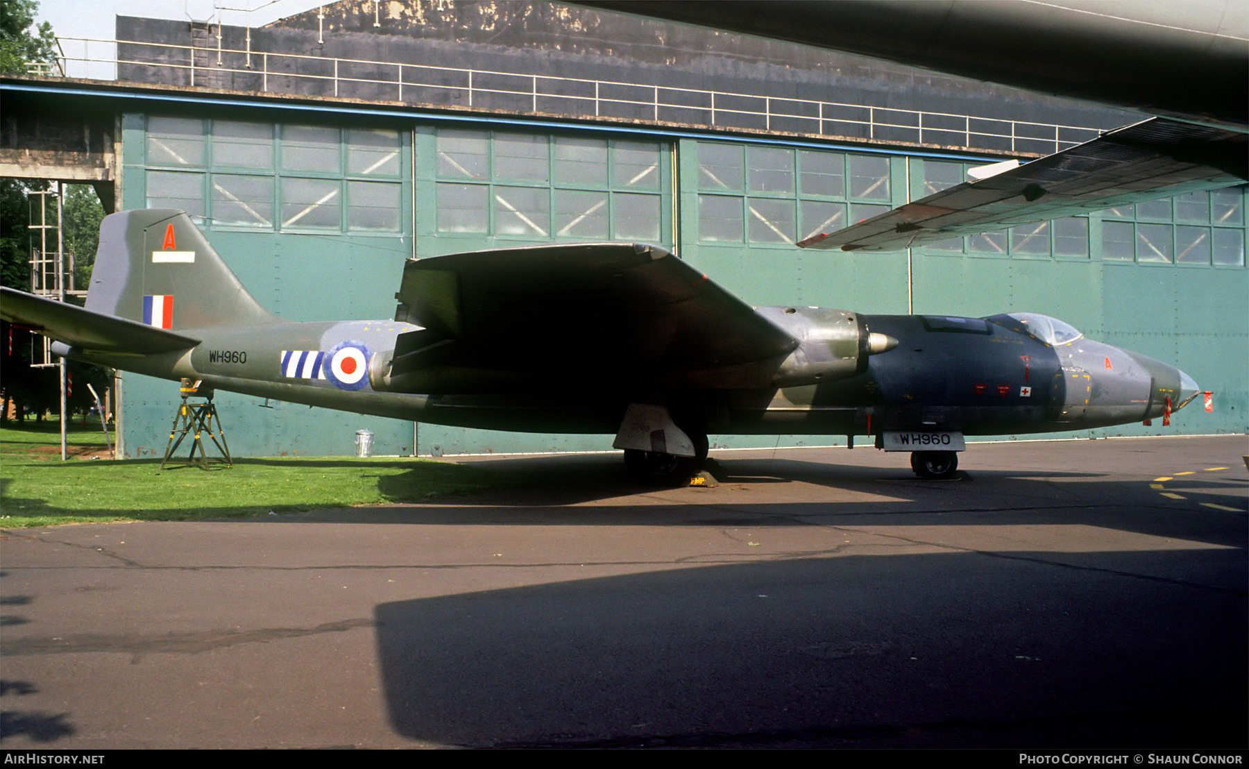 Aircraft Photo of WH960 | English Electric Canberra B15 | UK - Air Force | AirHistory.net #386854