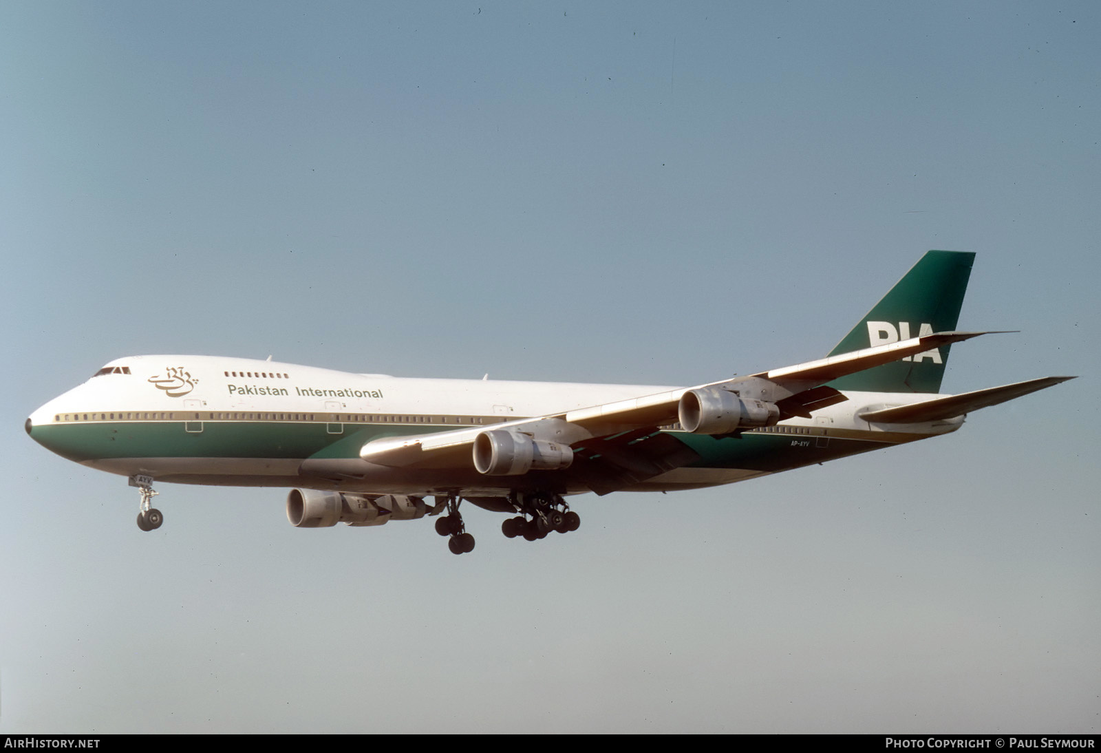 Aircraft Photo of AP-AYV | Boeing 747-282B | Pakistan International Airlines - PIA | AirHistory.net #386913