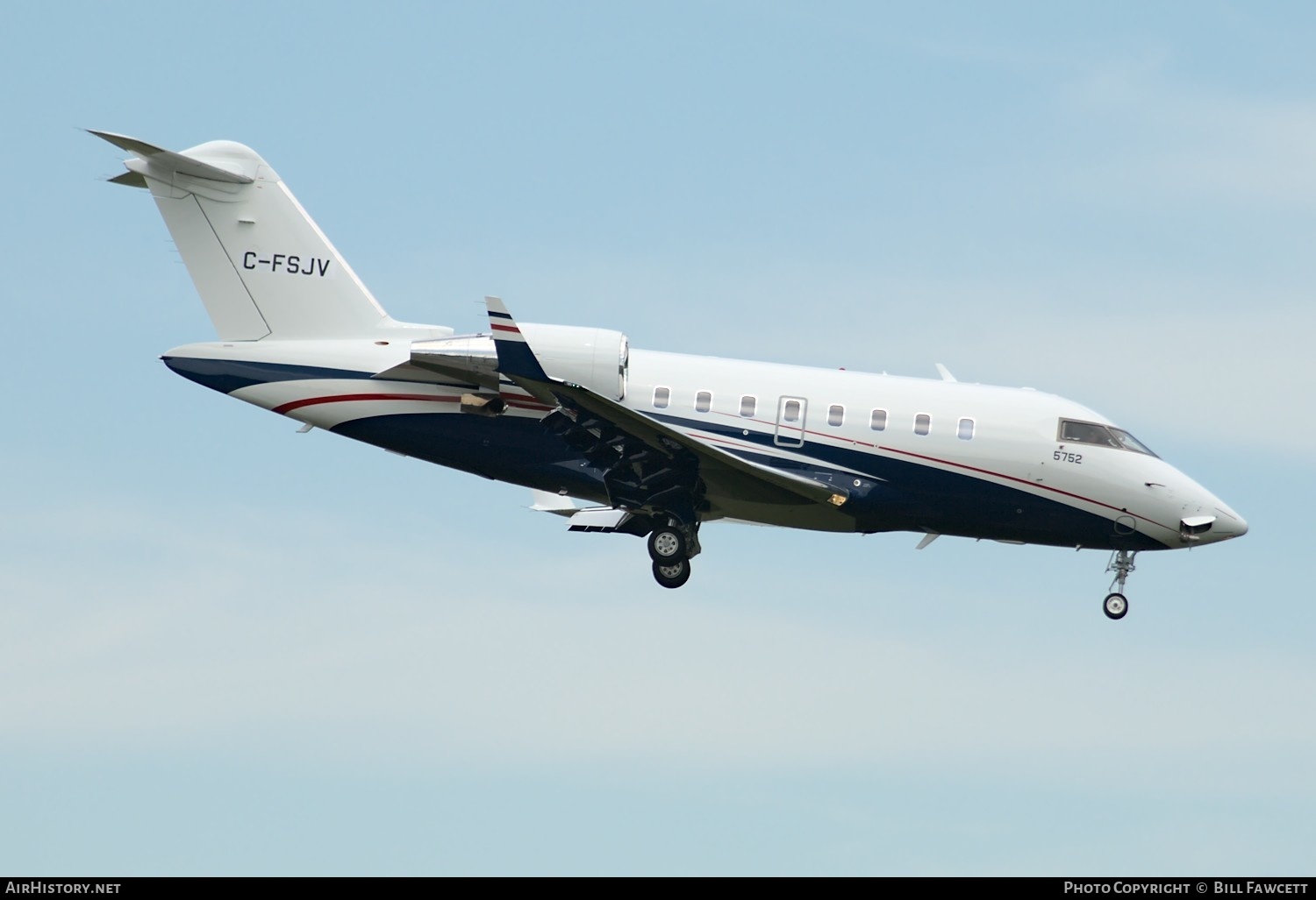 Aircraft Photo of C-FSJV | Bombardier Challenger 605 (CL-600-2B16) | AirHistory.net #387081