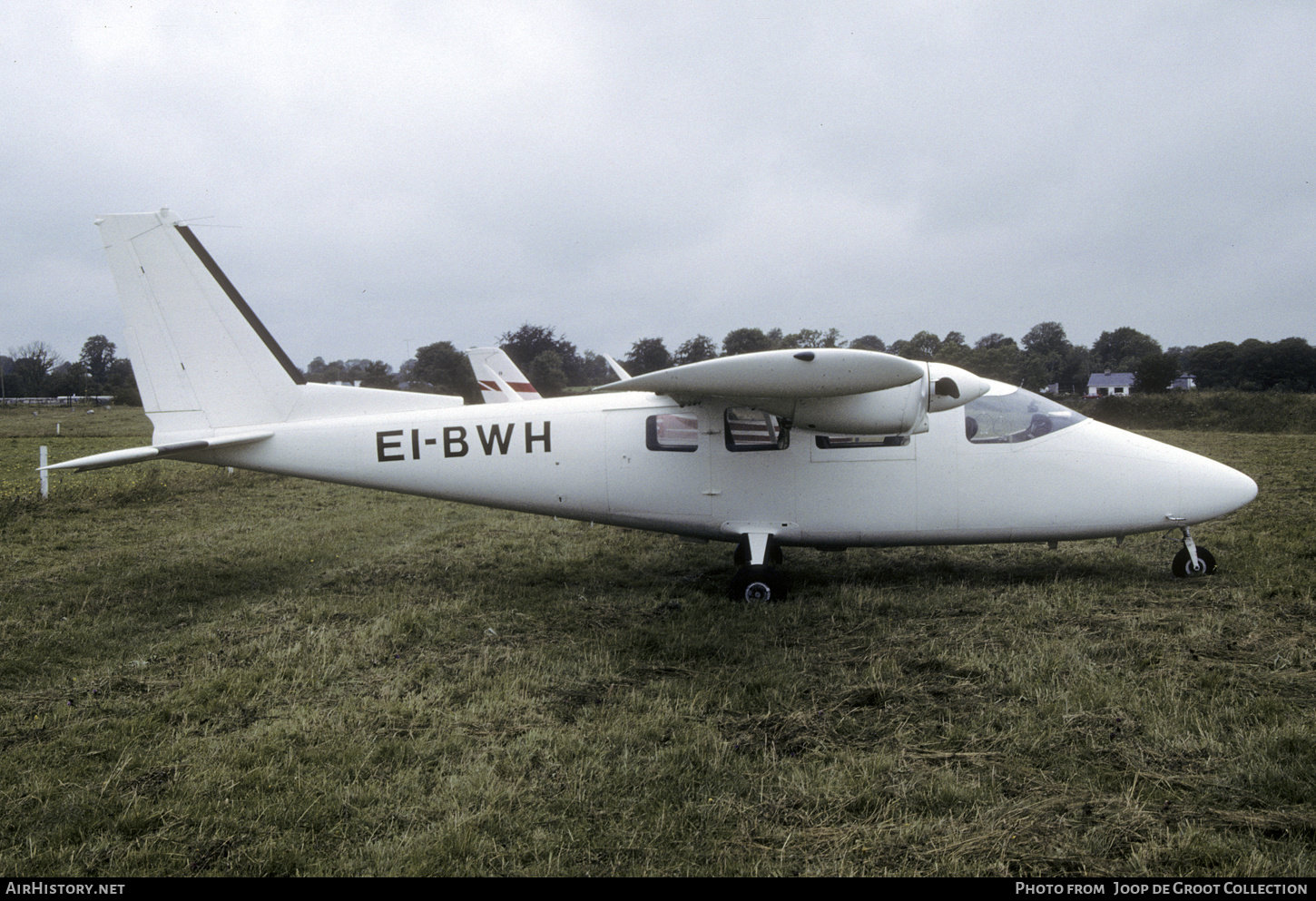 Aircraft Photo of EI-BWH | Partenavia P-68C | AirHistory.net #387099